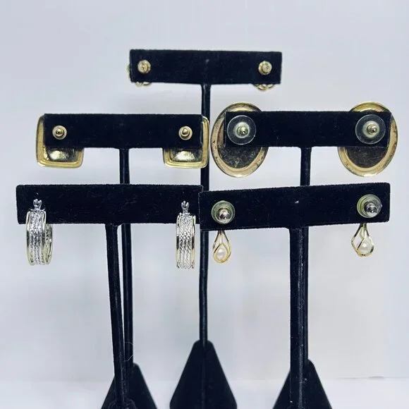 Vintage Lot of 5 Gold Tone Pierced Earrings (5624) - Picture 6 of 6